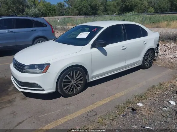 3VWD17AJ7HM351315 2017 VOLKSWAGEN JETTA - Image 2