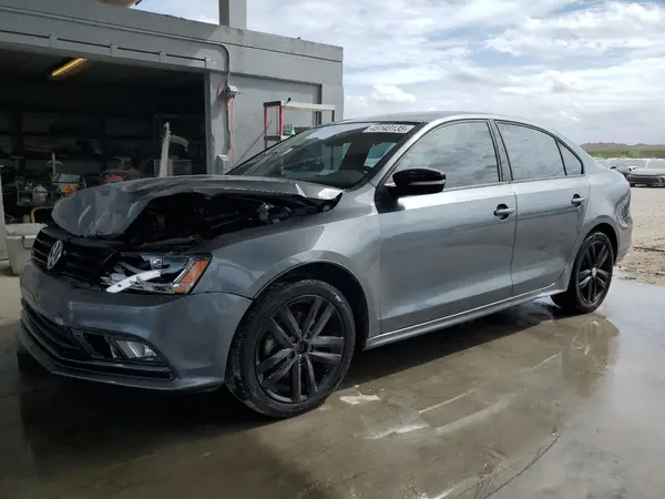 3VWD17AJ7JM212792 2018 VOLKSWAGEN JETTA - Image 1