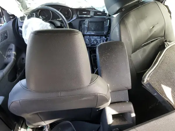 3VWD17AJ7JM225946 2018 VOLKSWAGEN JETTA - Image 8