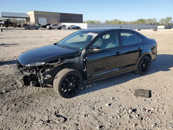 3VWD17AJ7JM234629 2018 VOLKSWAGEN JETTA - Image 1
