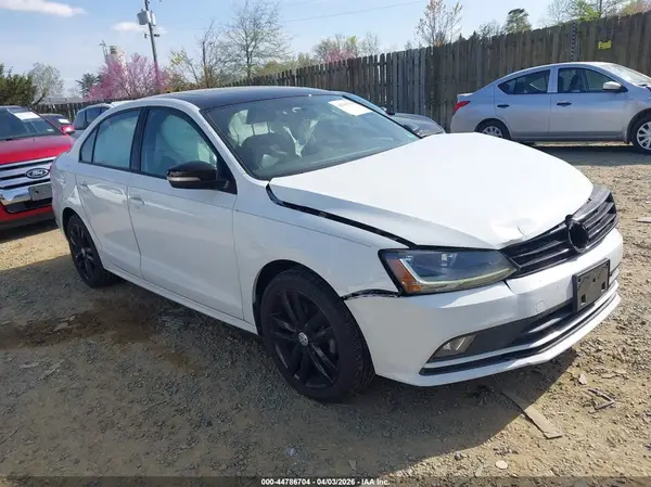 3VWD17AJ7JM242004 2018 VOLKSWAGEN JETTA - Image 1