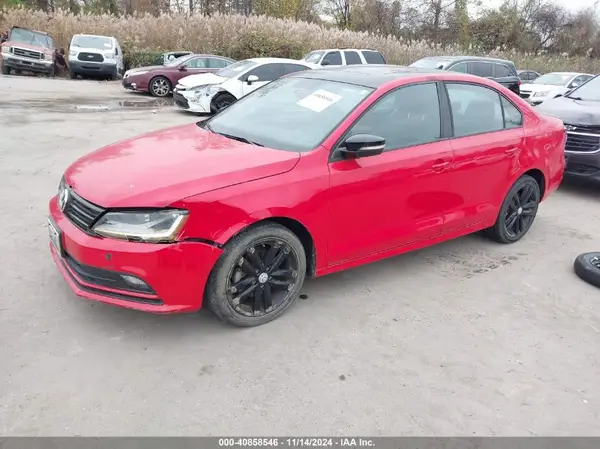 3VWD17AJ7JM251821 2018 VOLKSWAGEN JETTA - Image 2
