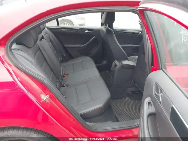 3VWD17AJ7JM251821 2018 VOLKSWAGEN JETTA - Image 8