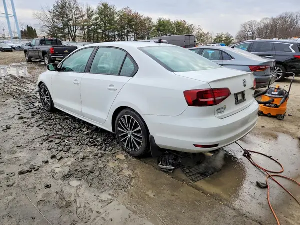 3VWD17AJ8GM223812 2016 VOLKSWAGEN JETTA - Image 2