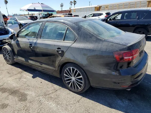 3VWD17AJ8GM232705 2016 VOLKSWAGEN JETTA - Image 2
