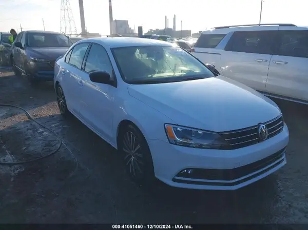 3VWD17AJ8GM246510 2016 VOLKSWAGEN JETTA - Image 1