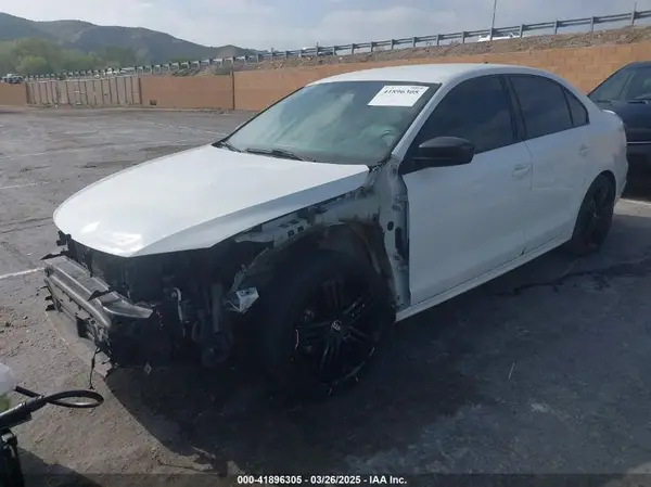 3VWD17AJ8GM258897 2016 VOLKSWAGEN JETTA - Image 2