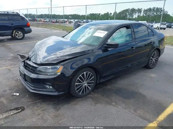 3VWD17AJ8GM259239 2016 VOLKSWAGEN JETTA - Image 2