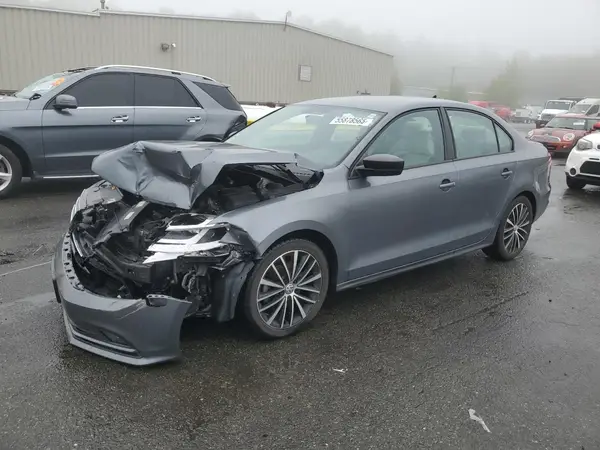 3VWD17AJ8GM264702 2016 VOLKSWAGEN JETTA - Image 1