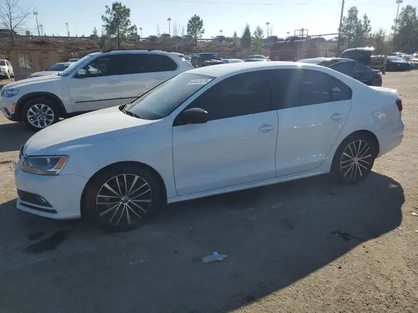 3VWD17AJ8GM268846 2016 VOLKSWAGEN JETTA - Image 1