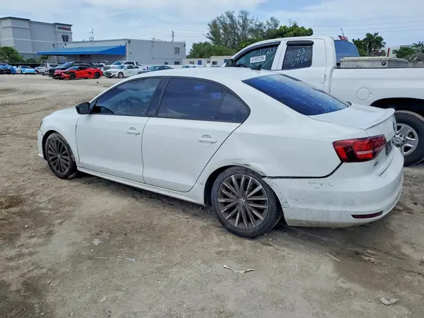 3VWD17AJ8GM287333 2016 VOLKSWAGEN JETTA - Image 2