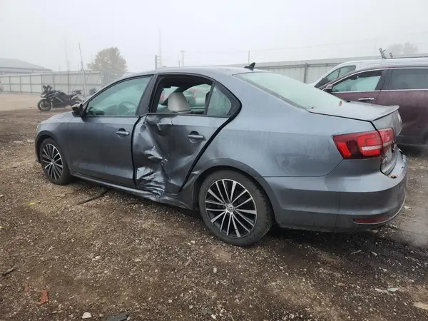 3VWD17AJ8GM329001 2016 VOLKSWAGEN JETTA - Image 2