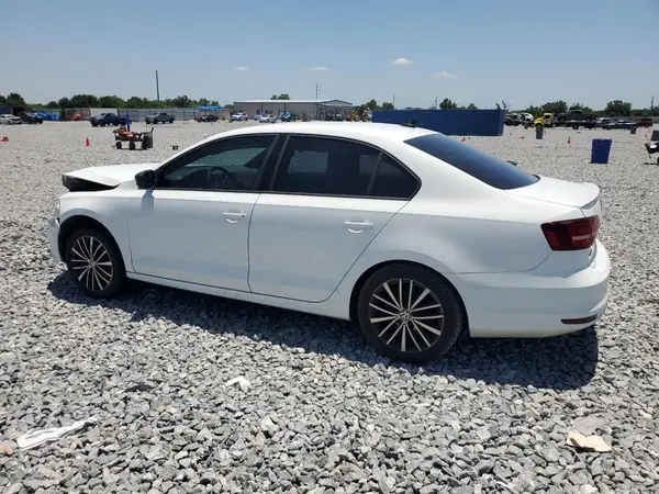 3VWD17AJ8GM331542 2016 VOLKSWAGEN JETTA - Image 2