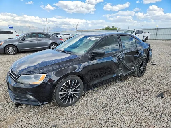 3VWD17AJ8GM380675 2016 VOLKSWAGEN JETTA - Image 1