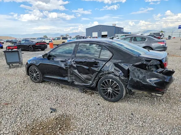 3VWD17AJ8GM380675 2016 VOLKSWAGEN JETTA - Image 2