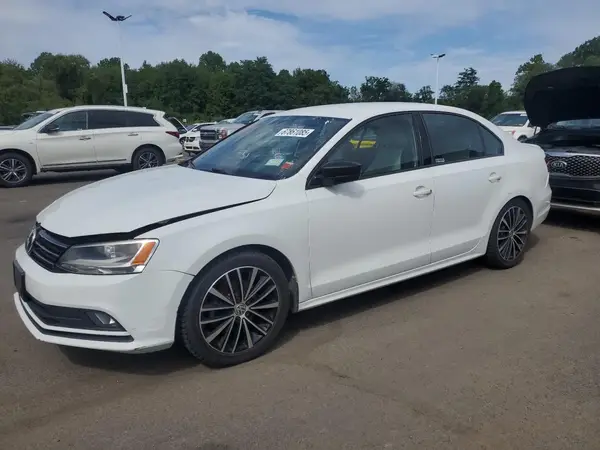 3VWD17AJ8GM394656 2016 VOLKSWAGEN JETTA - Image 1