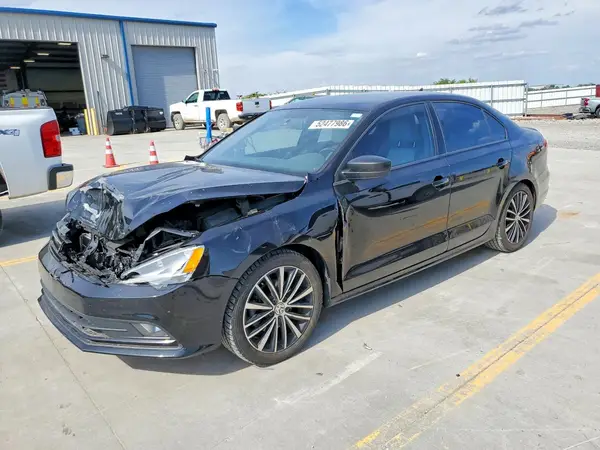 3VWD17AJ8GM396472 2016 VOLKSWAGEN JETTA - Image 1