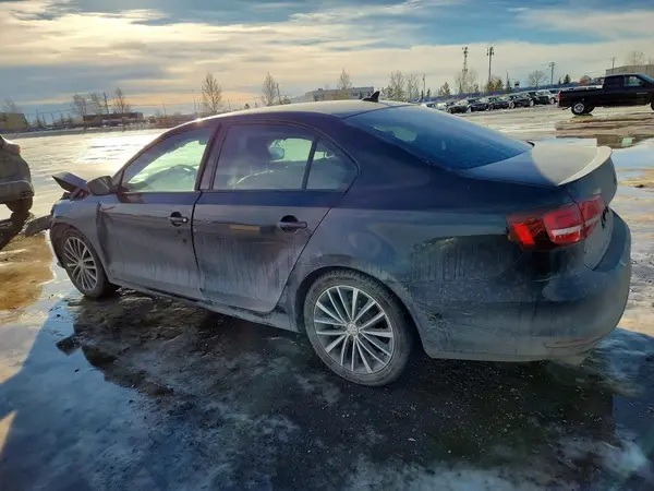 3VWD17AJ8GM396973 2016 VOLKSWAGEN JETTA - Image 2