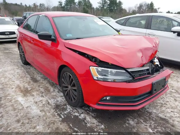 3VWD17AJ8GM416901 2016 VOLKSWAGEN JETTA - Image 1