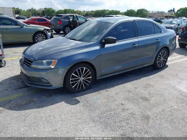 3VWD17AJ8GM419099 2016 VOLKSWAGEN JETTA - Image 2