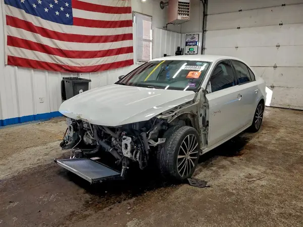 3VWD17AJ8HM386591 2017 VOLKSWAGEN JETTA - Image 1