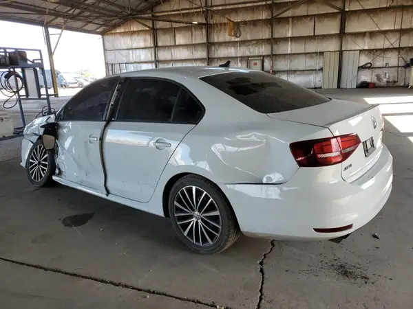 3VWD17AJ8HM392228 2017 VOLKSWAGEN JETTA - Image 2