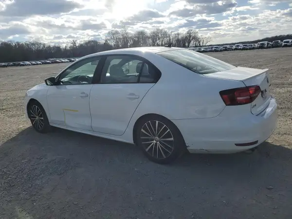 3VWD17AJ9GM224774 2016 VOLKSWAGEN JETTA - Image 2