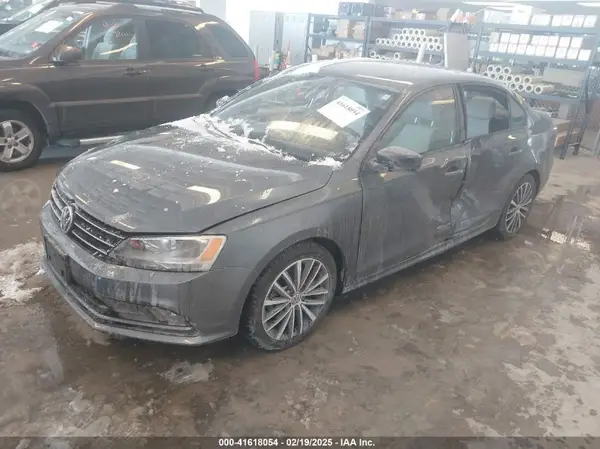 3VWD17AJ9GM250243 2016 VOLKSWAGEN JETTA - Image 2