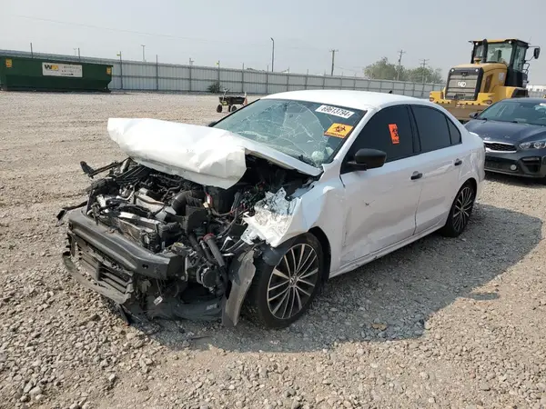 3VWD17AJ9GM252865 2016 VOLKSWAGEN JETTA - Image 1