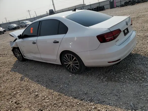 3VWD17AJ9GM252865 2016 VOLKSWAGEN JETTA - Image 2