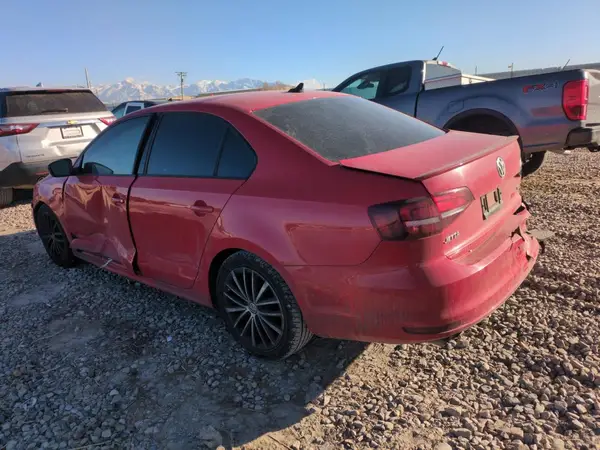 3VWD17AJ9GM270332 2016 VOLKSWAGEN JETTA - Image 2