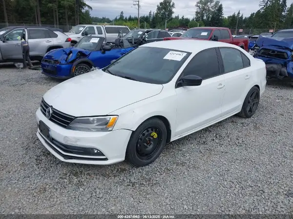 3VWD17AJ9GM275014 2016 VOLKSWAGEN JETTA - Image 2