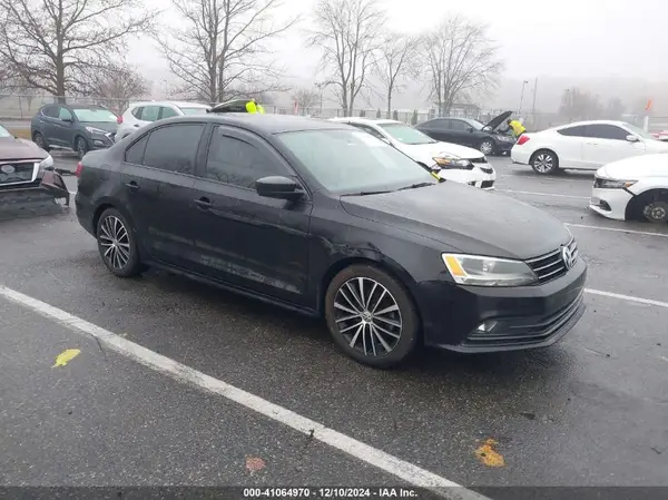 3VWD17AJ9GM277376 2016 VOLKSWAGEN JETTA - Image 1