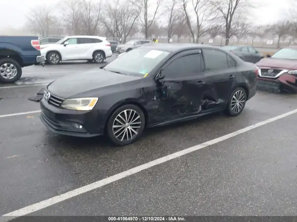 3VWD17AJ9GM277376 2016 VOLKSWAGEN JETTA - Image 2