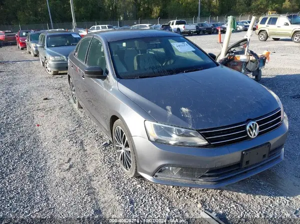 3VWD17AJ9GM286479 2016 VOLKSWAGEN JETTA - Image 1