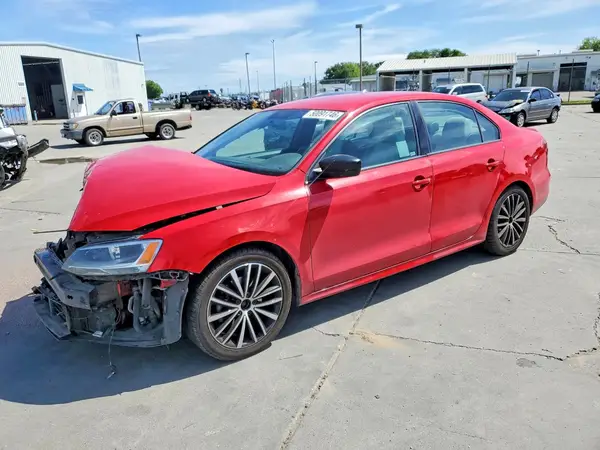 3VWD17AJ9GM289947 2016 VOLKSWAGEN JETTA - Image 1