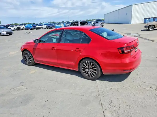 3VWD17AJ9GM289947 2016 VOLKSWAGEN JETTA - Image 2