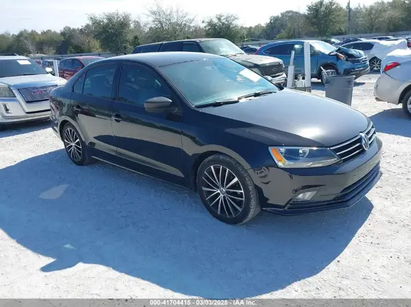 3VWD17AJ9GM296588 2016 VOLKSWAGEN JETTA - Image 1