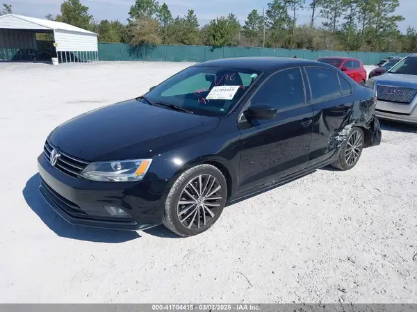 3VWD17AJ9GM296588 2016 VOLKSWAGEN JETTA - Image 2