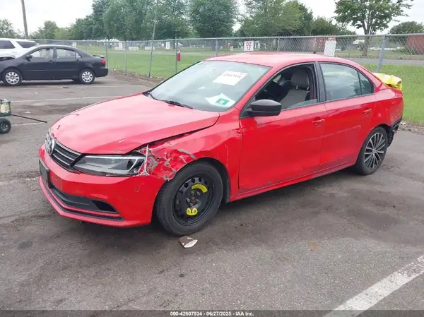 3VWD17AJ9GM303698 2016 VOLKSWAGEN JETTA - Image 2