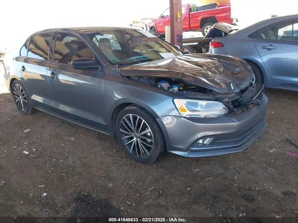 3VWD17AJ9GM308495 2016 VOLKSWAGEN JETTA - Image 1