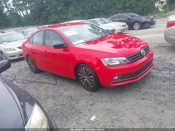 3VWD17AJ9GM325829 2016 VOLKSWAGEN JETTA - Image 1