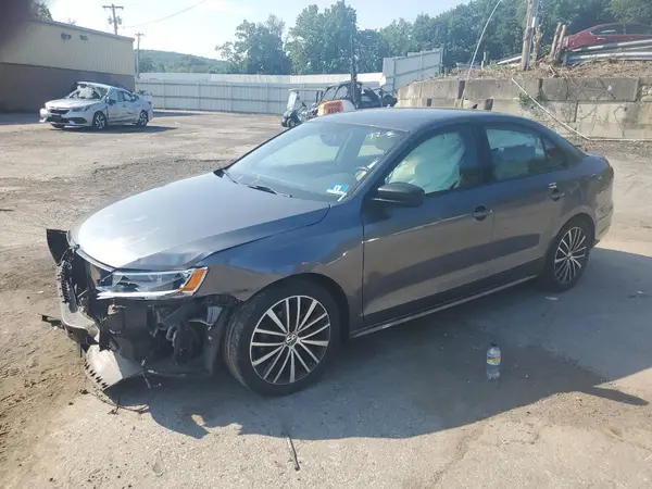 3VWD17AJ9GM330383 2016 VOLKSWAGEN JETTA - Image 1