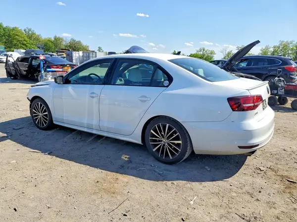 3VWD17AJ9GM334210 2016 VOLKSWAGEN JETTA - Image 2