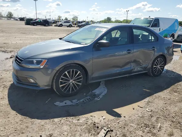 3VWD17AJ9GM347765 2016 VOLKSWAGEN JETTA - Image 1