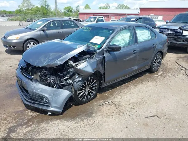 3VWD17AJ9GM376294 2016 VOLKSWAGEN JETTA - Image 2