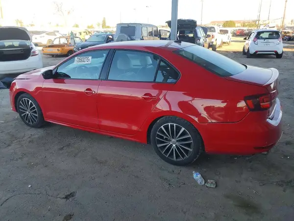 3VWD17AJ9GM387165 2016 VOLKSWAGEN JETTA - Image 2