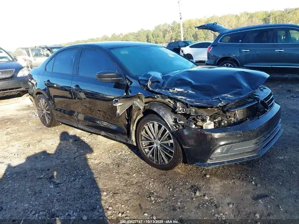 3VWD17AJ9GM414137 2016 VOLKSWAGEN JETTA - Image 1
