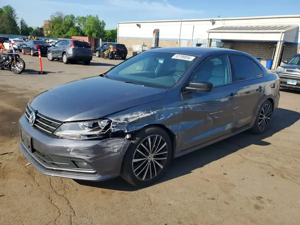 3VWD17AJ9GM415272 2016 VOLKSWAGEN JETTA - Image 1