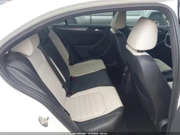 3VWD17AJ9HM306375 2017 VOLKSWAGEN JETTA - Image 8